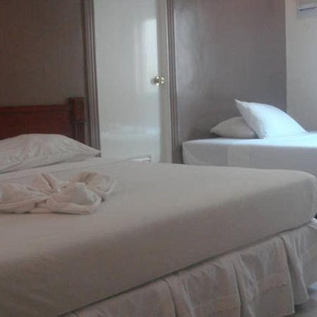 אנגלס Balibago Villa Hotel מראה חיצוני תמונה