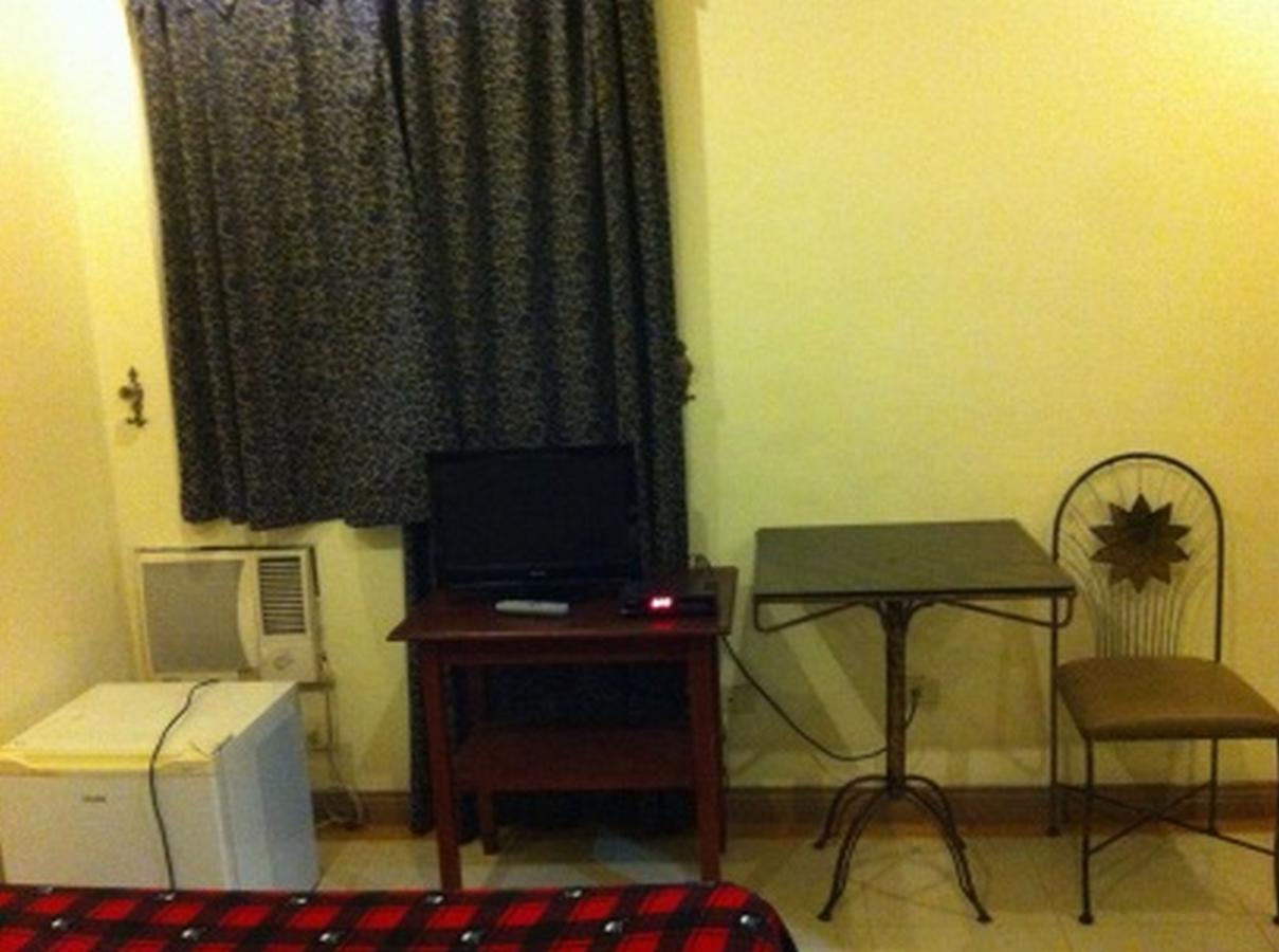 אנגלס Balibago Villa Hotel מראה חיצוני תמונה