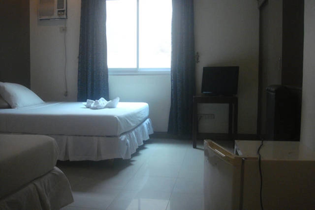 אנגלס Balibago Villa Hotel מראה חיצוני תמונה