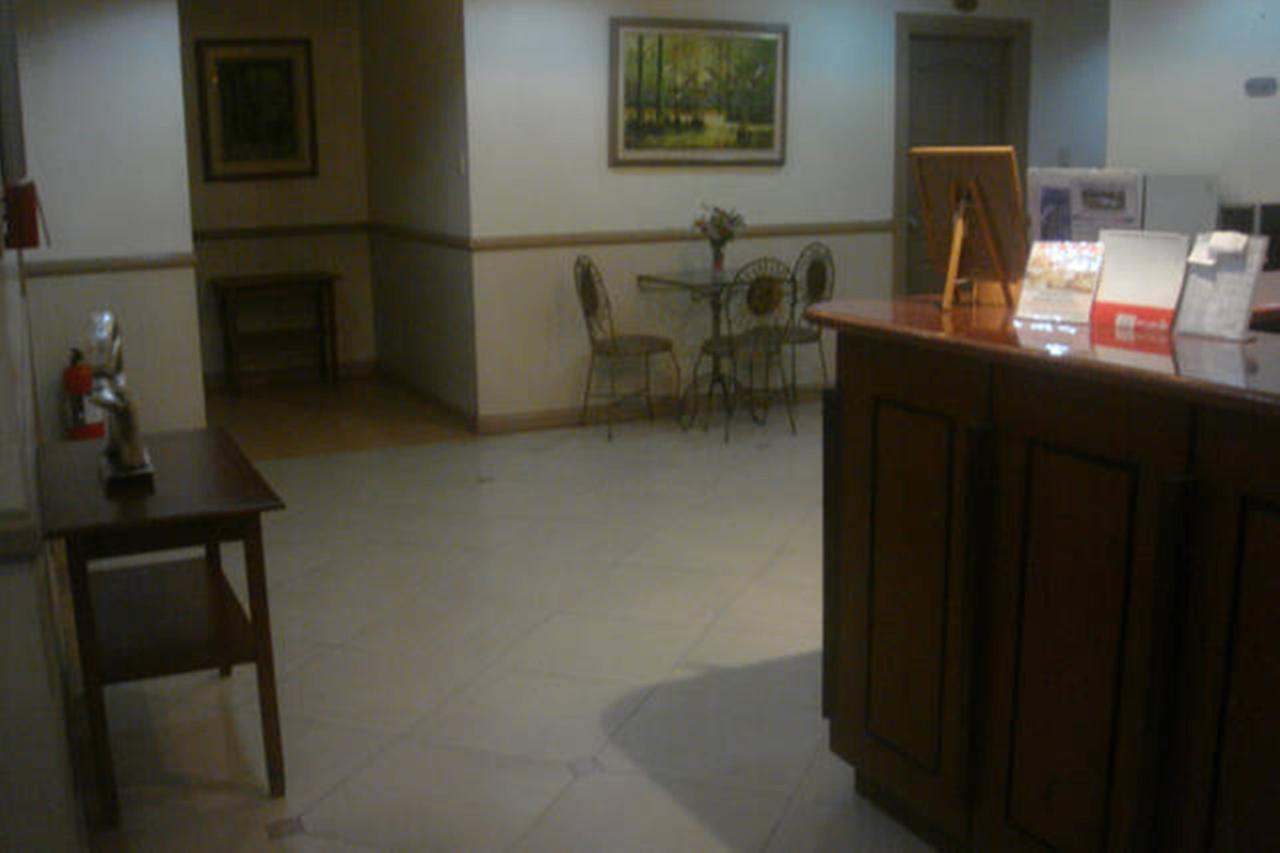 אנגלס Balibago Villa Hotel מראה חיצוני תמונה
