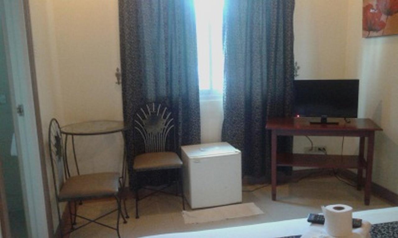 אנגלס Balibago Villa Hotel מראה חיצוני תמונה